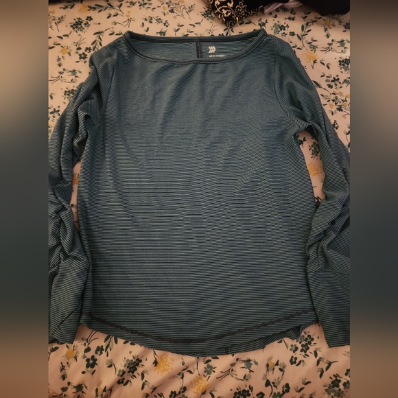 BNWOT Girls shirt - Picture 1 of 3